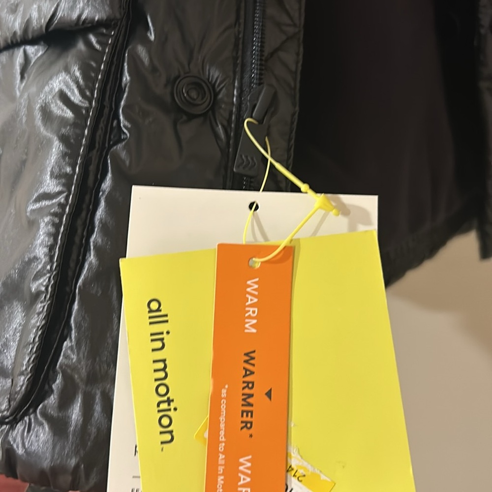 All in motion Puffer Jacket - Picture 3 of 7